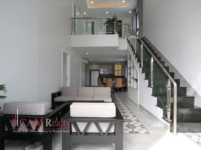 penthouse serviced apartment for rent in Chroy Changvar, near riverside park, Phnom Penh - N1430168