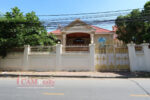 6 bedrooms villa/ office for rent in Toul Kork area - Phnom Penh- VL3293168 (1)