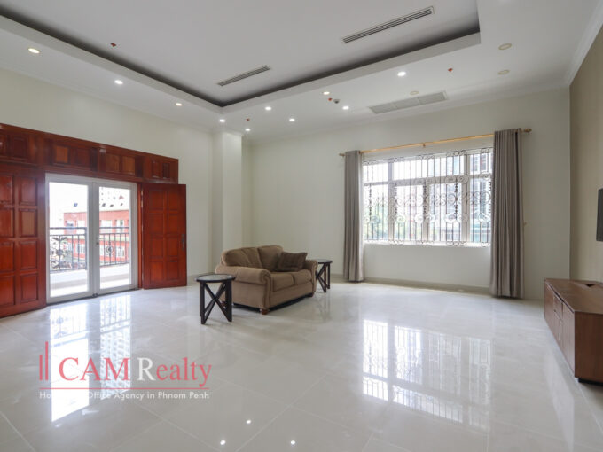 4 Bedroom Apartment For Rent in BKK1 Phnom Penh